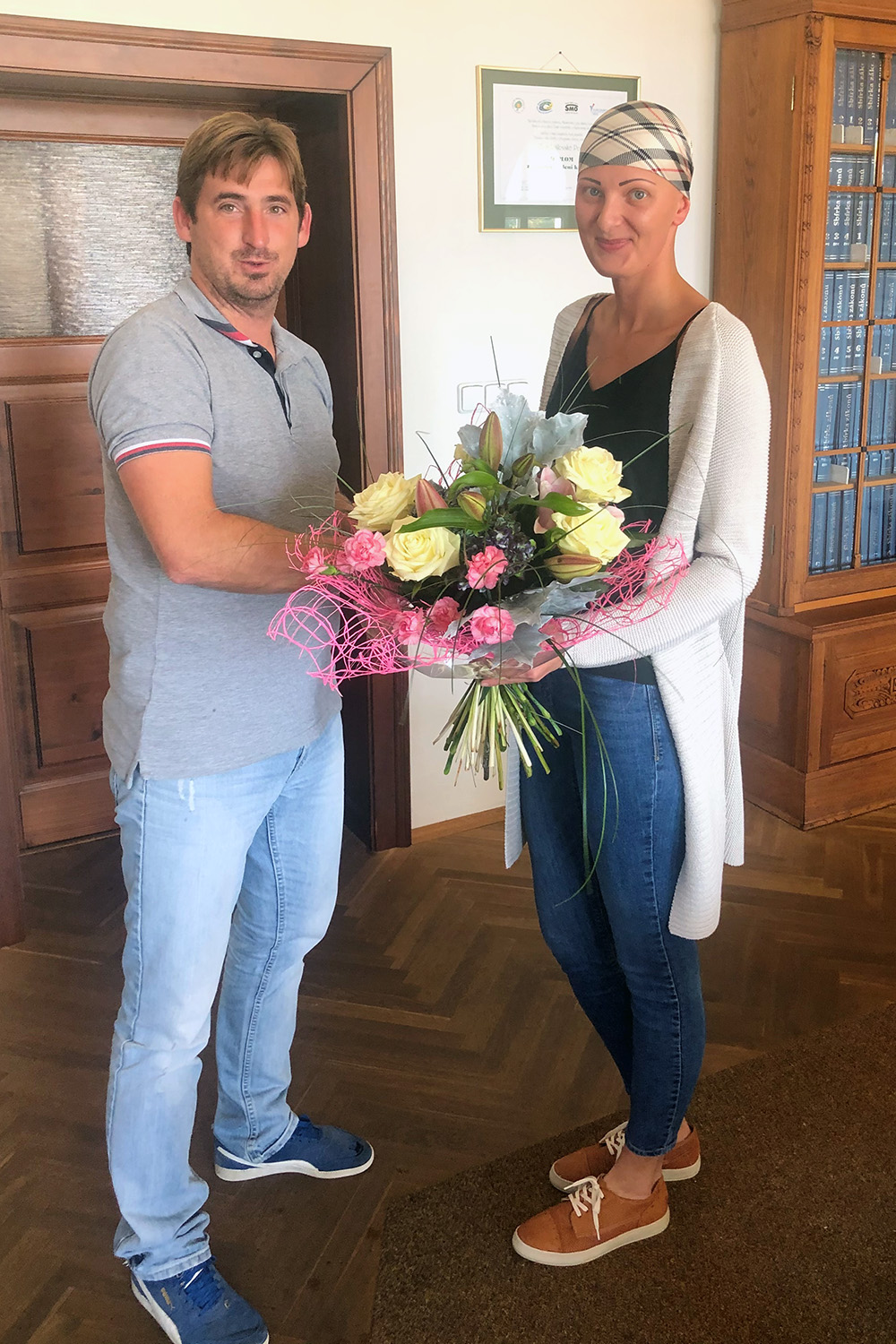 Dnes Martině za její činnost poděkoval květinou starosta Michal Kováč a zaměstnanci naší obce.